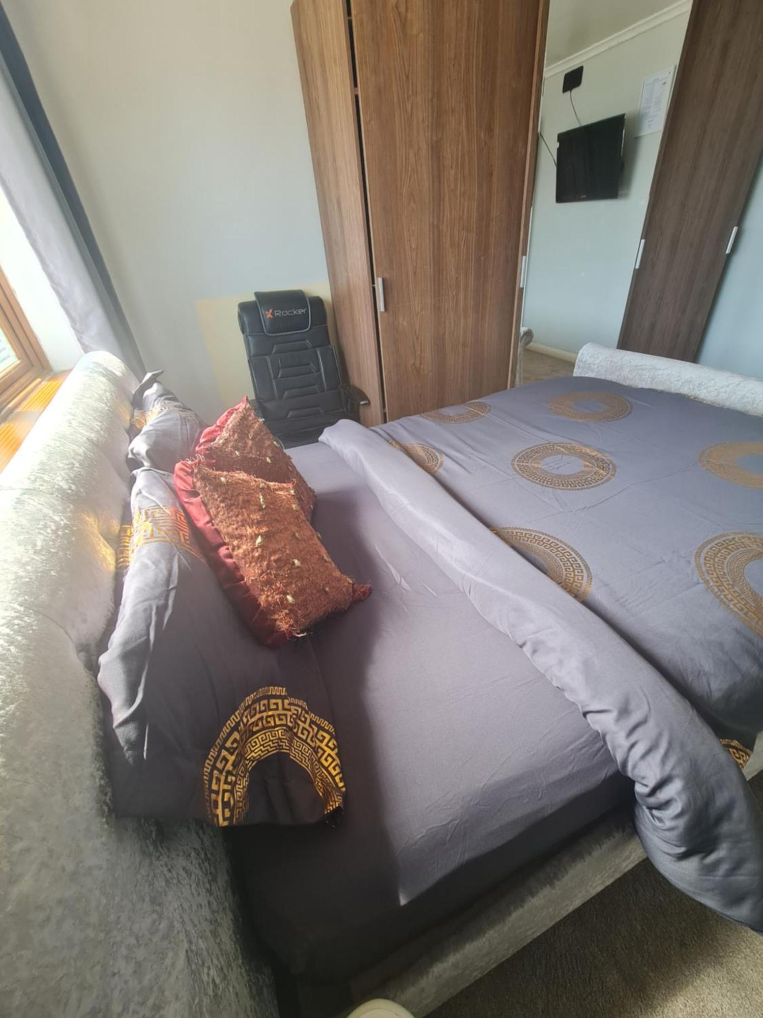 The Rushdon Apartment Grays Luaran gambar